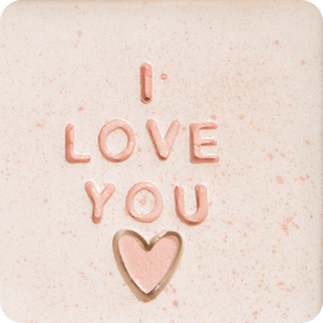 Íman Amor-Perfeito com «I love you» e um coração